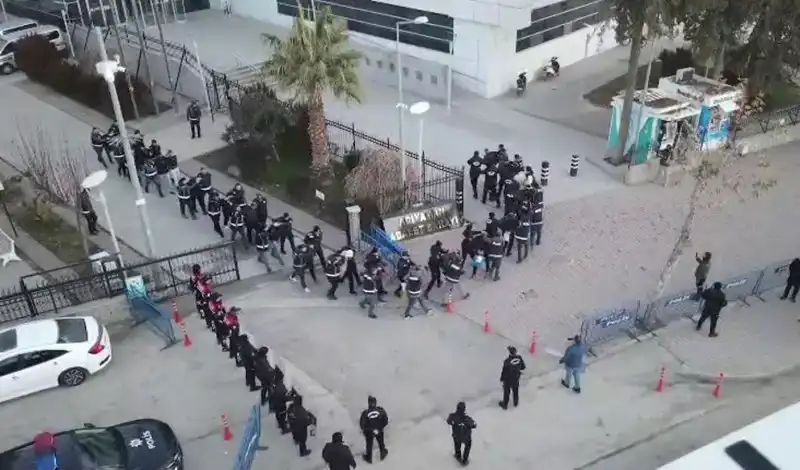 Adıyaman Operasyonunda 21 Şüpheli Gözaltına Alındı, 14'ü Tutuklandı