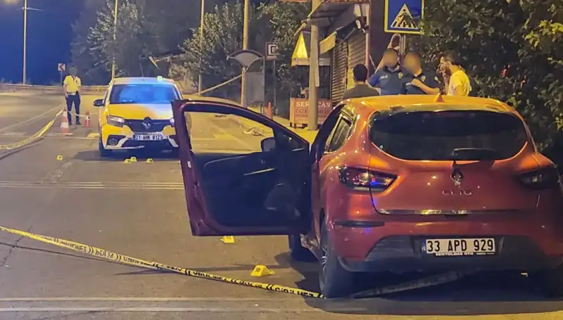 Otomobil Savaşında Kana Bulanan Sokaklar: 2 Ölü, 5 Yaralı!