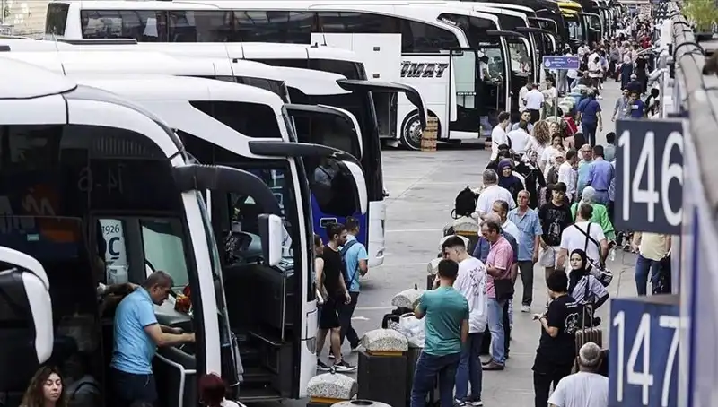 İstanbul'dan Gitmenin Yolları: 369 Bin 453 Kişi Neden Veda Etti?